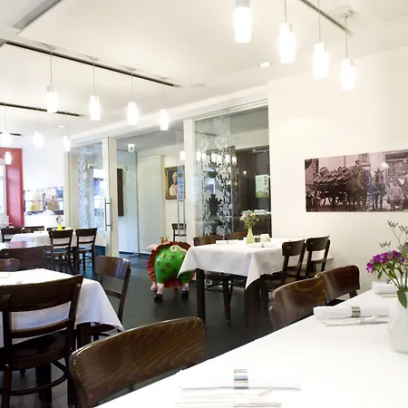 Brauerei Und Krone Hotel *