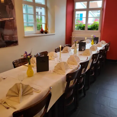 Brauerei Und Krone ホテル テットナング