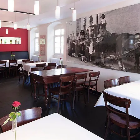 Brauerei Und Krone Hotel *